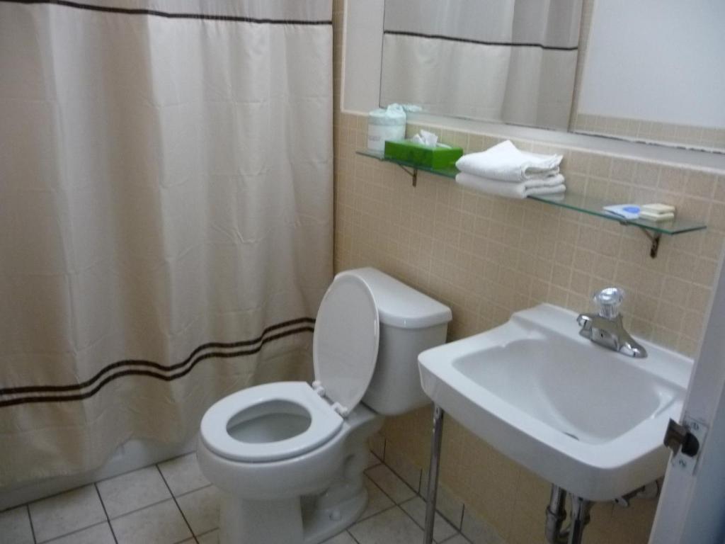 Budget Inn Batavia Habitación foto