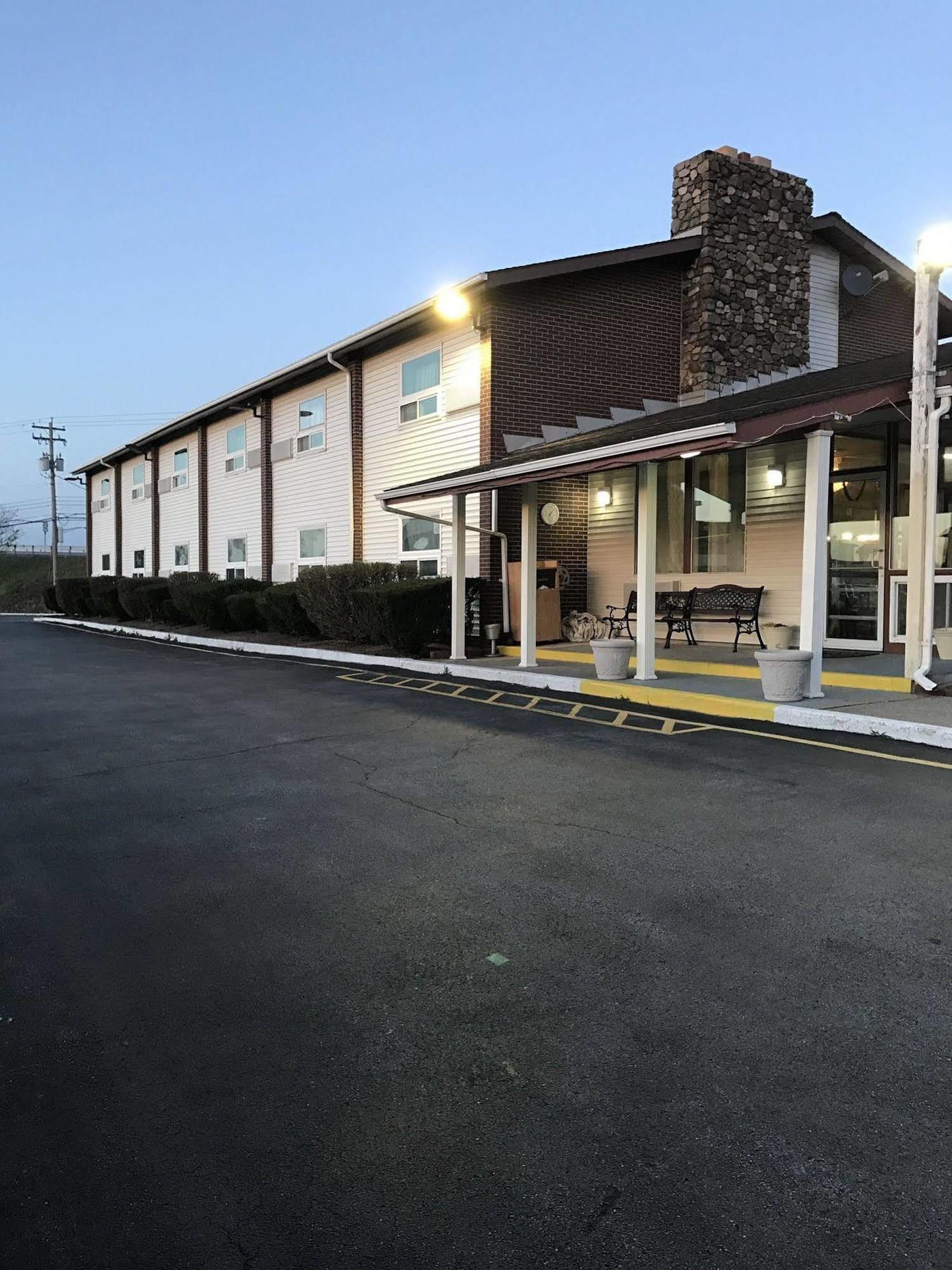 Budget Inn Batavia Exterior foto